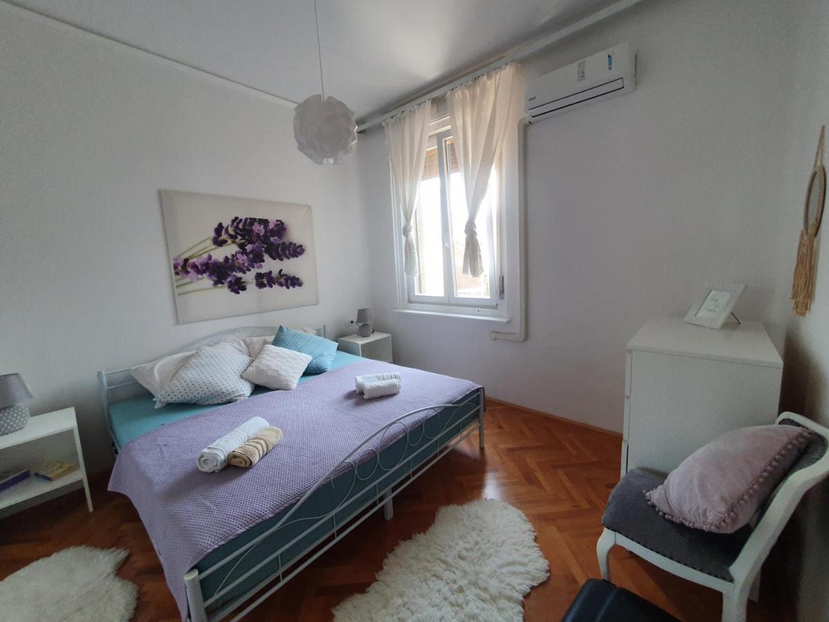 Amphitheater Apartment 普拉 外观 照片