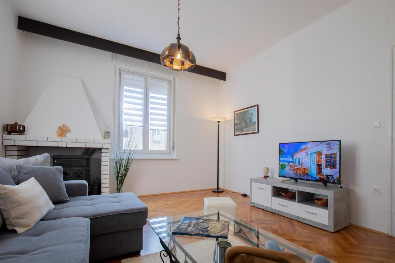 Amphitheater Apartment 普拉 外观 照片